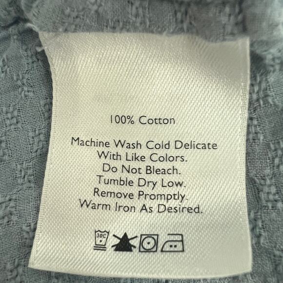 Eddie Bauer Classic Fit Women's Blue Shirt Size Large Button Front Breathable - Picture 9 of 9